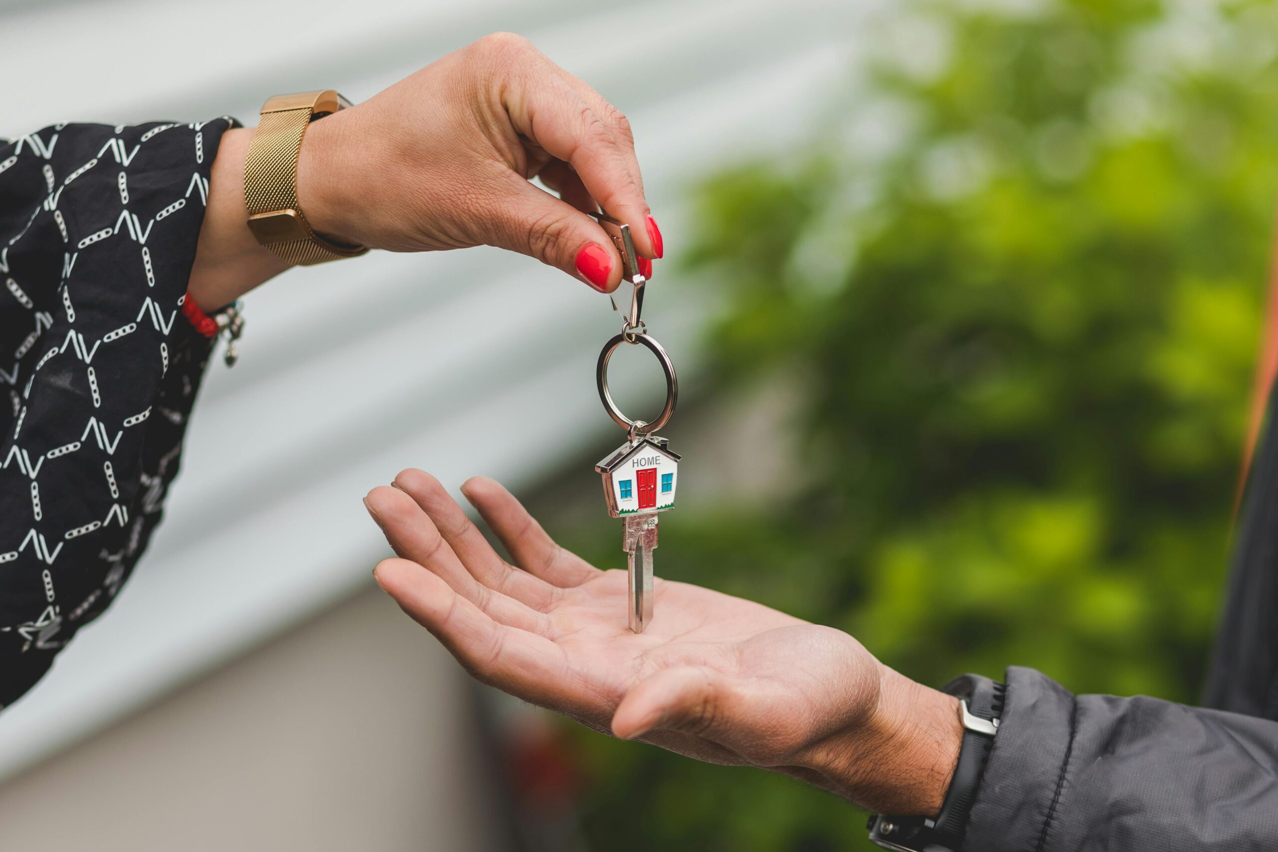 Port Aransas property management - Handing over Key